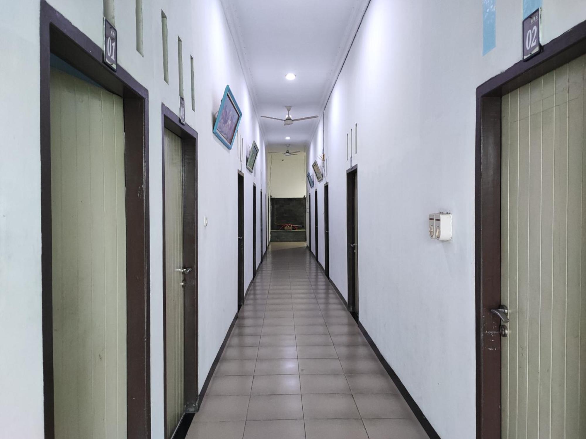 OYO 752 Abz Guest House Syariah Jambi Dış mekan fotoğraf