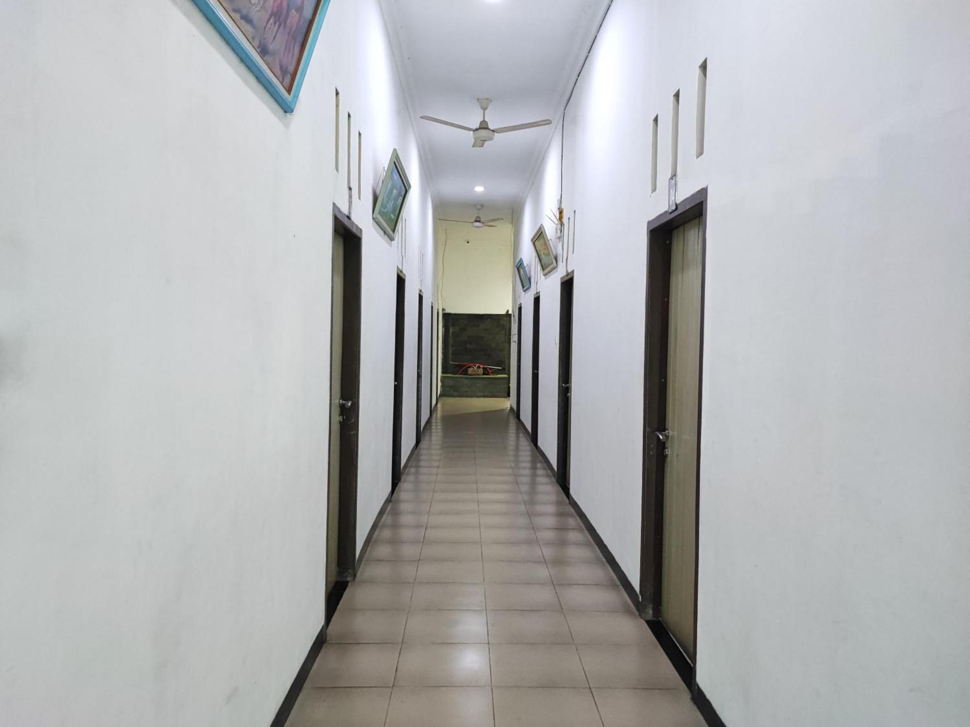 OYO 752 Abz Guest House Syariah Jambi Dış mekan fotoğraf