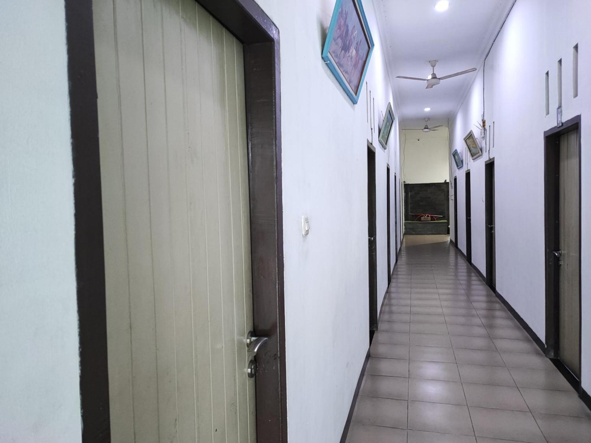 OYO 752 Abz Guest House Syariah Jambi Dış mekan fotoğraf