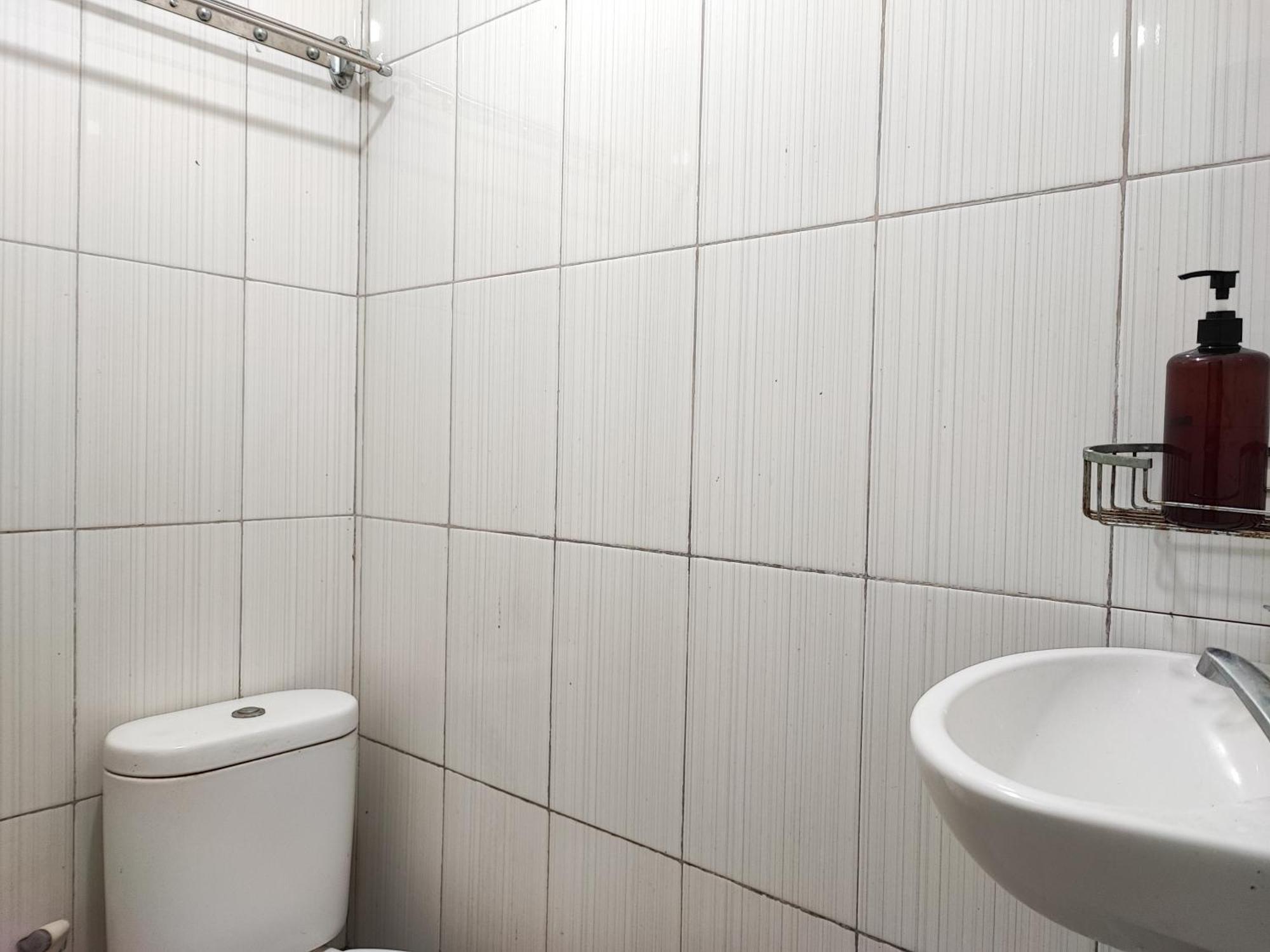 OYO 752 Abz Guest House Syariah Jambi Dış mekan fotoğraf
